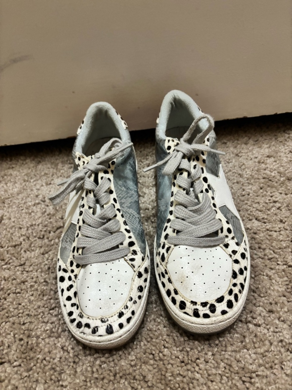ShuShop White and Gray Leopard Accent Women's Sneakers